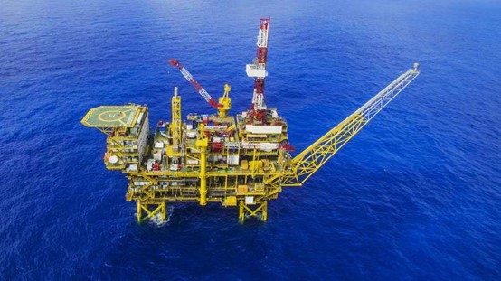1、海南文昌海上采油平臺.jpg