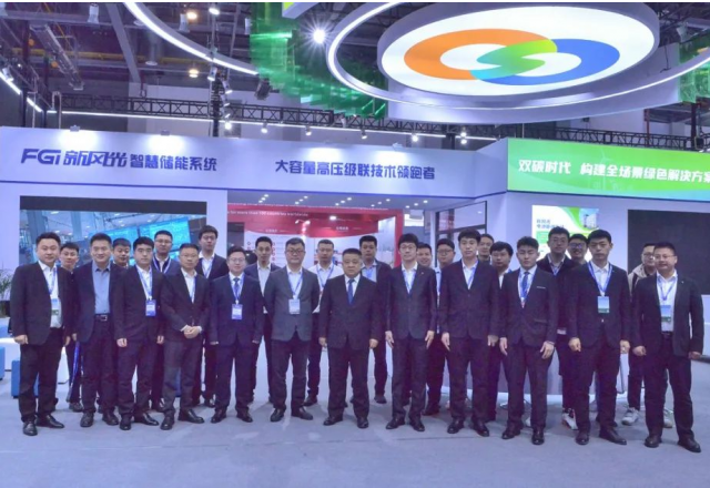 火爆亮相！新風(fēng)光龍年首展點(diǎn)亮“錢(qián)塘江畔”