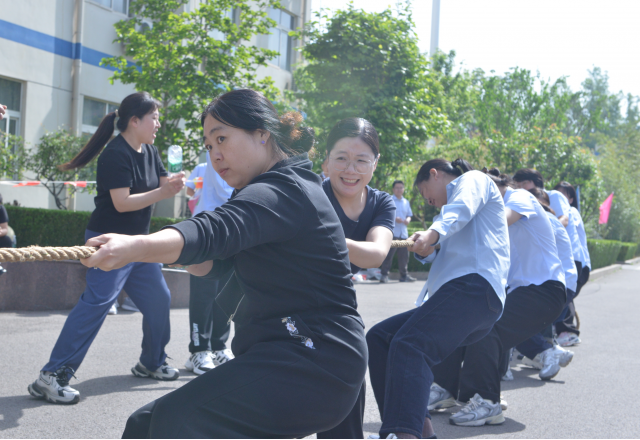 迎五一，展風(fēng)采——新風(fēng)光第二十一屆春季運動(dòng)會(huì )召開(kāi)